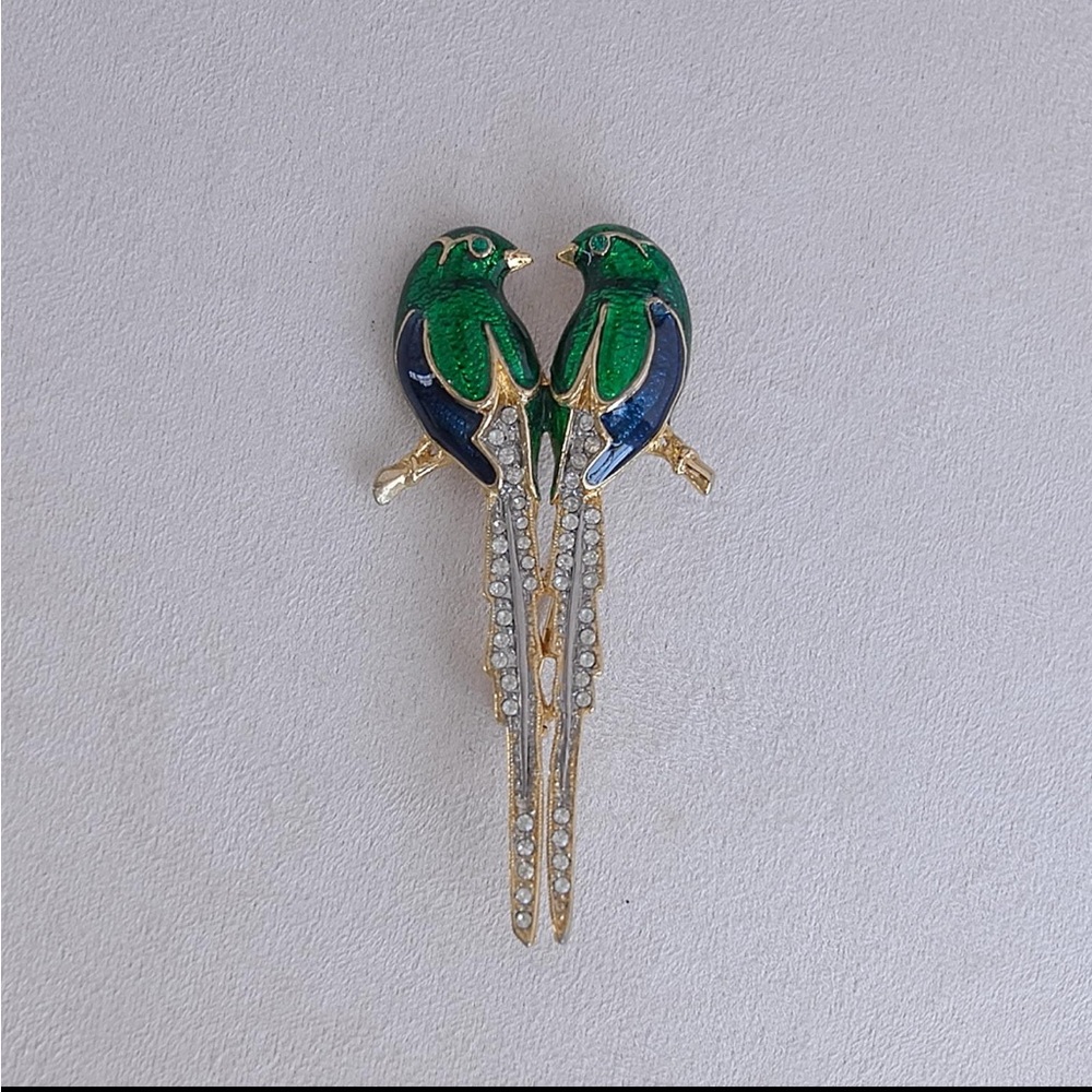 Elegant Dual Parrot Brooch in Green and Blue 70